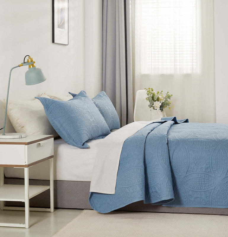 Lisbon Quilted 3-Piece Embossed Coverlet Set Blue, Double/Queen