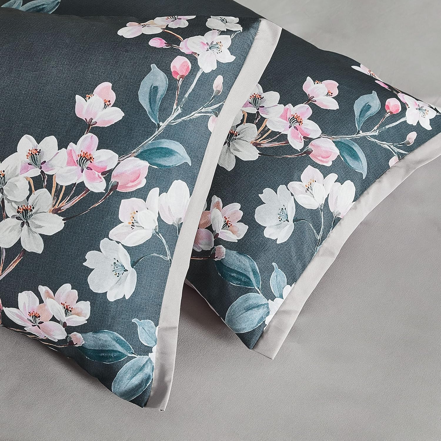 Botanical Microfibre Quilt Cover Set (3Pcs) - Hazel - Queen Size