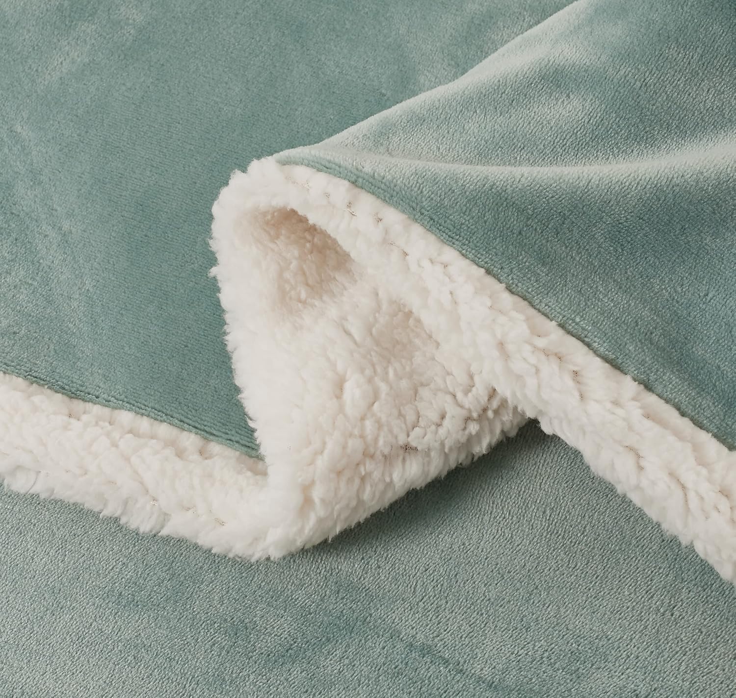 2-in-1 Teddy Sherpa Quilt Cover Set King Size - Sage Green