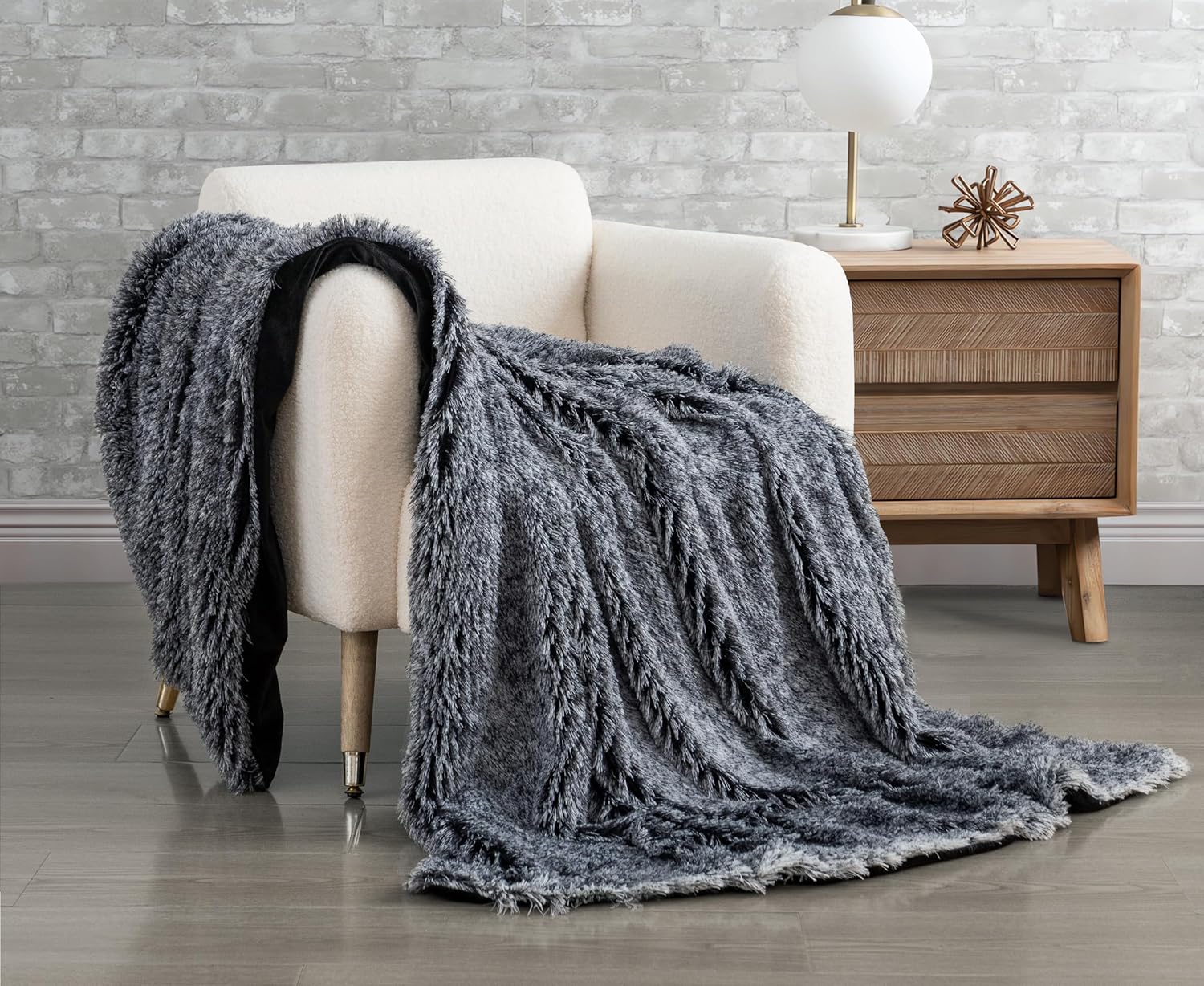 Ultra-Soft Faux Fur Shaggy Throw - Reversible, Warm, Charcoal Gioia Casa