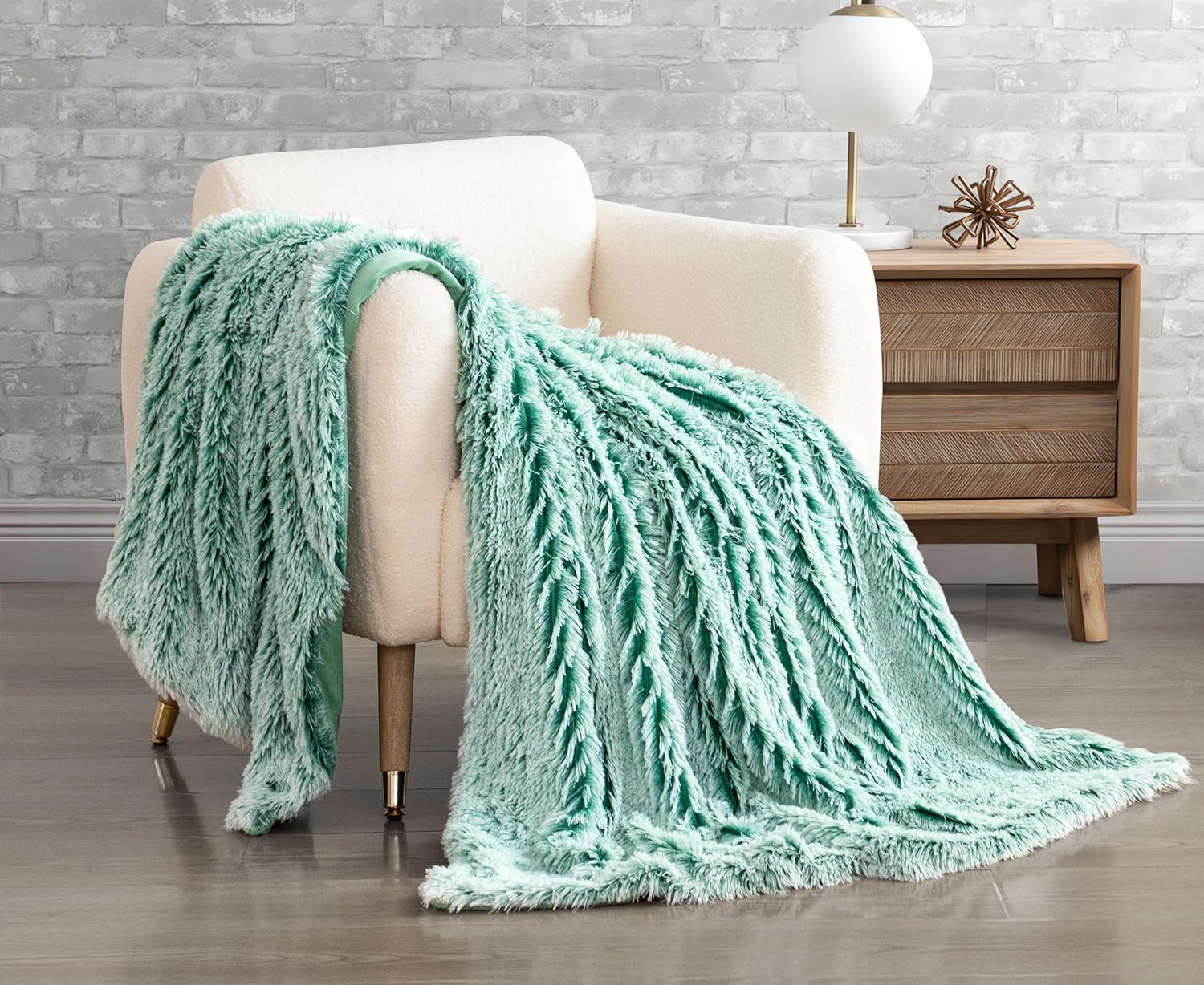 Ultra Soft Faux Fur Velvet Fleece Throw Blanket, 120x160cm - Gioia Casa