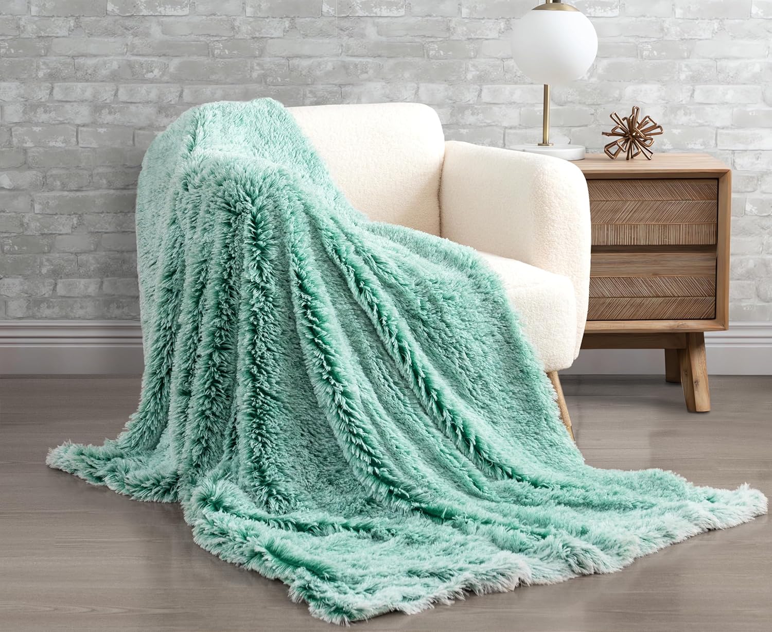 Ultra Soft Faux Fur Velvet Fleece Throw Blanket, 120x160cm - Gioia Casa