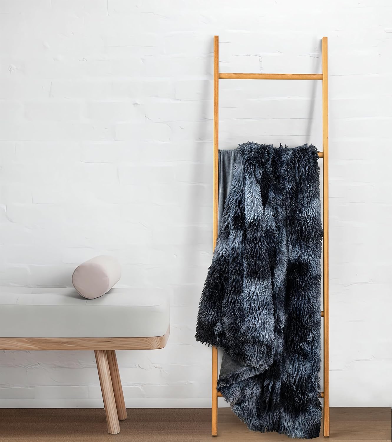 Ultra Soft Reversible Faux Fur Throw Blanket - Navy | Gioia Casa