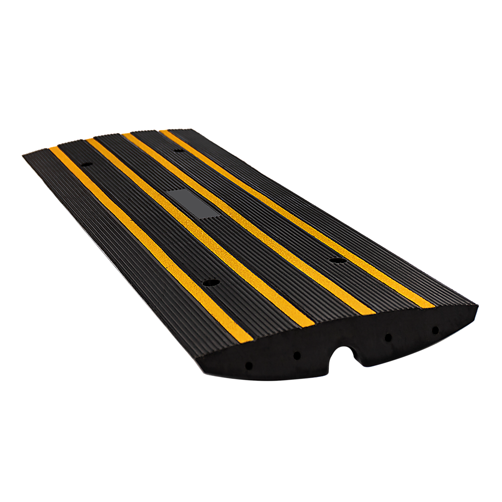 High-Visibility Rubber Curb Ramp 10,000kg Capacity