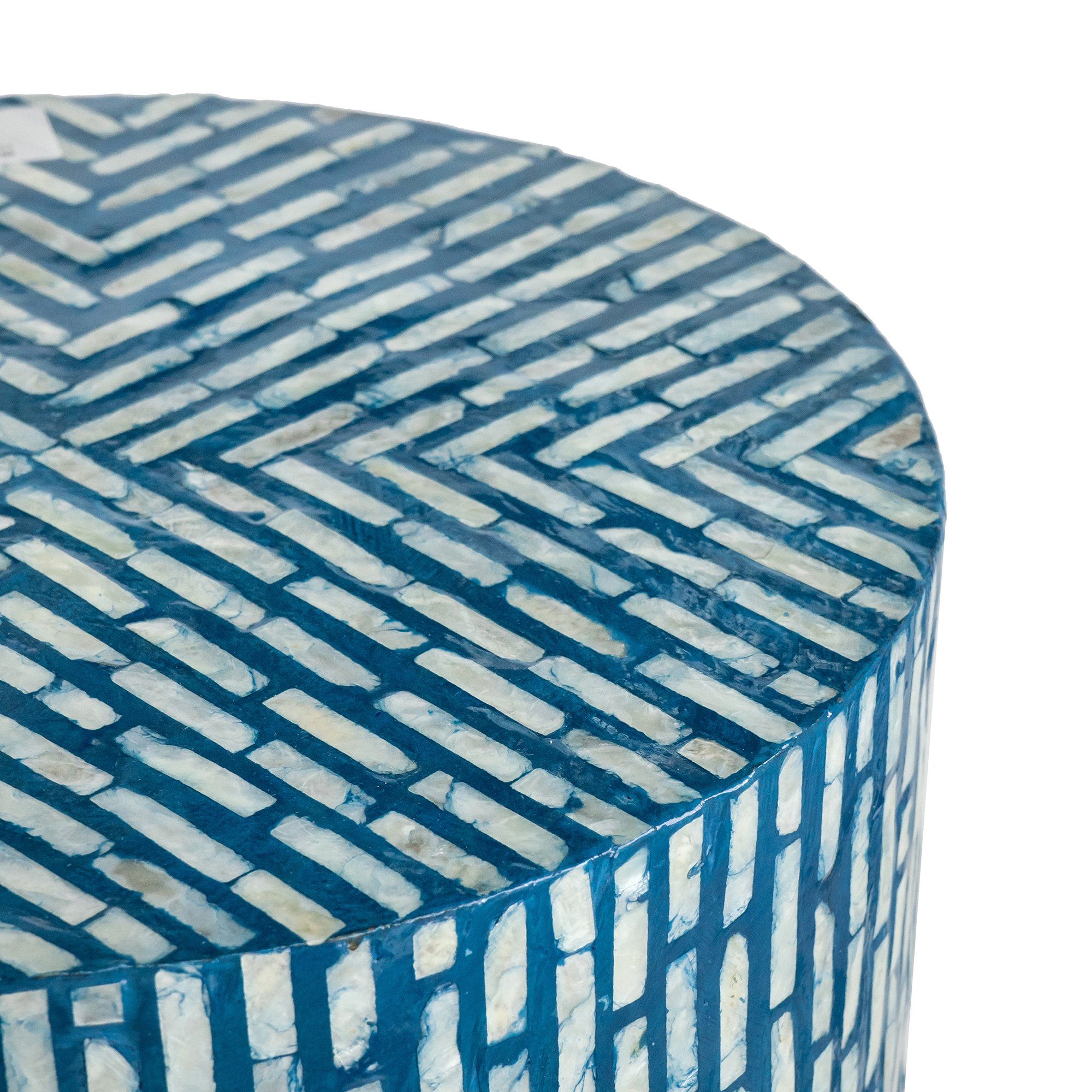 SHELL STOOL/SIDE TABLE