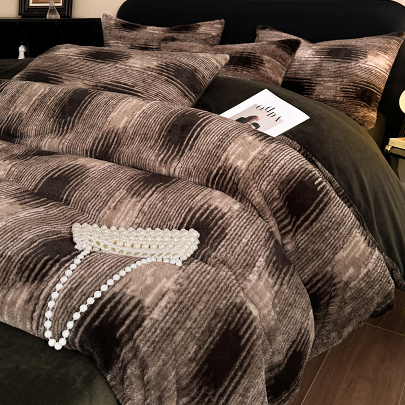 Brown Stripe Luxury Winter Faux Rabbit Fur Bedding Set - 4-Piece Melange Style Plush Set for 1.8m Beds 200x230cm Duvet Cover