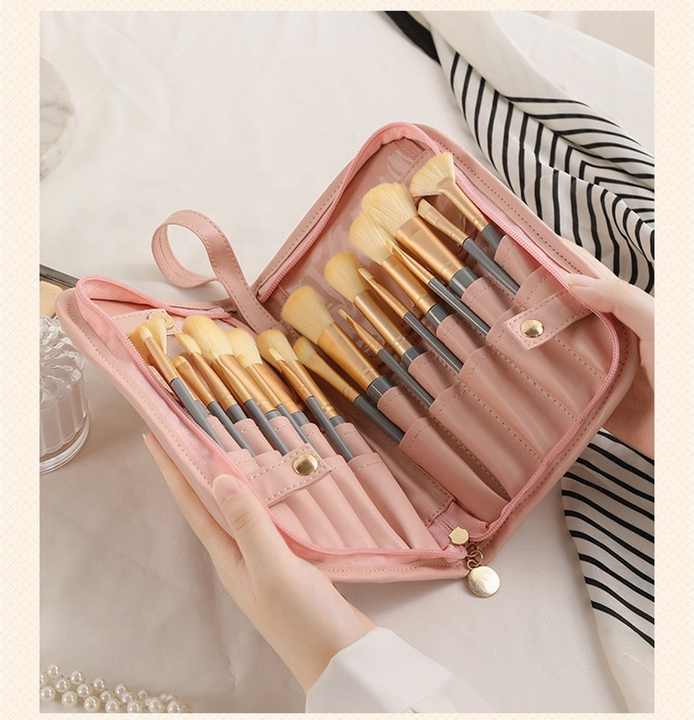 Black Portable Shell Makeup Brush Storage Bag - Multi-Functional PU Cosmetic Organizer with Button Closure, Convertible to Stand Design Make-up brushes are filming props, not included