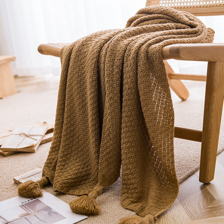 Brown 110cm x 150cm Soft Tassel Throw Blanket for Sofa or Bed, Cozy Casual Blanket for Office Nap, Minimalist Bed End Cover
