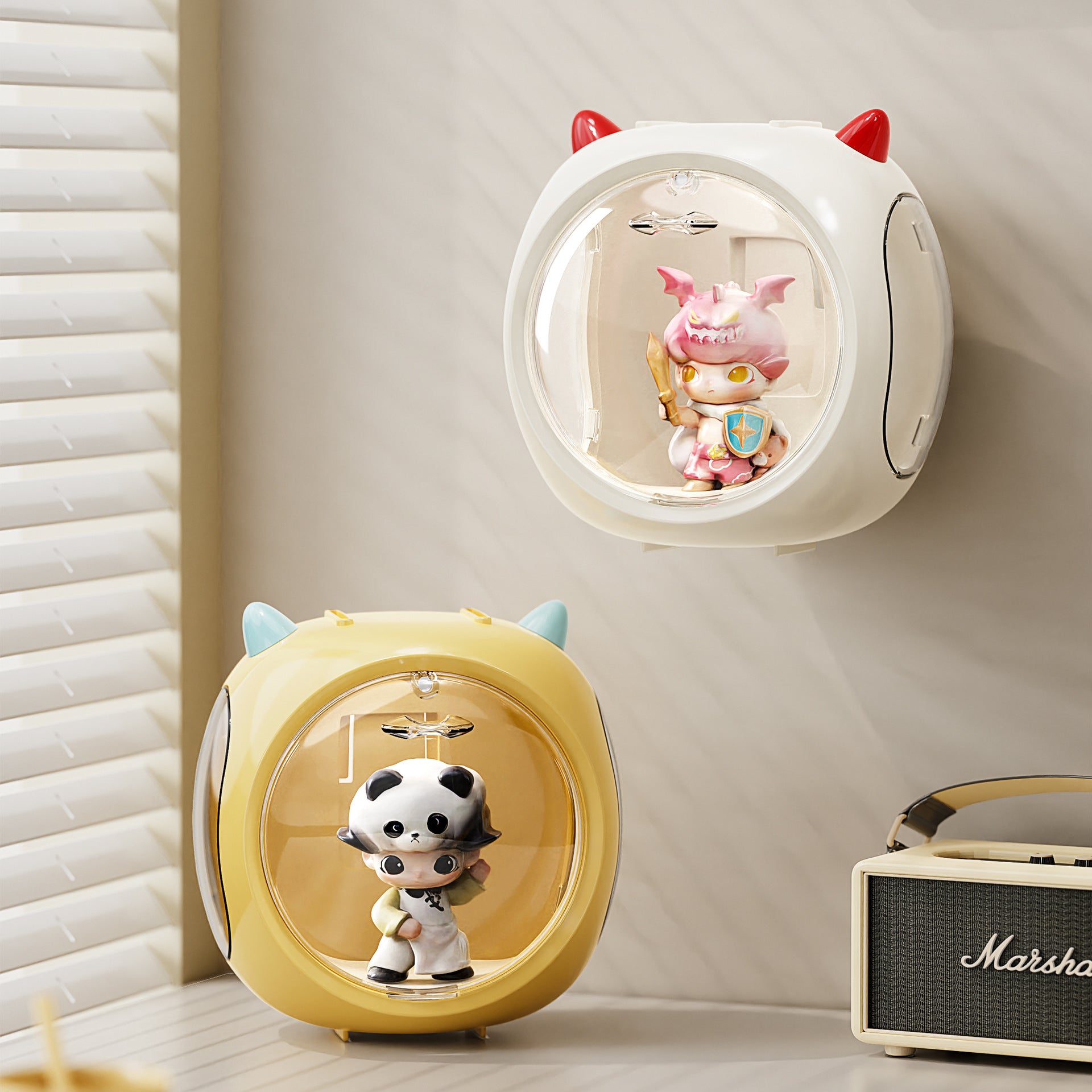 White And Red Horn Acrylic Blind Box Display Case - Transparent Dustproof Storage for Figures and Collectibles The model is a shooting prop and is not included