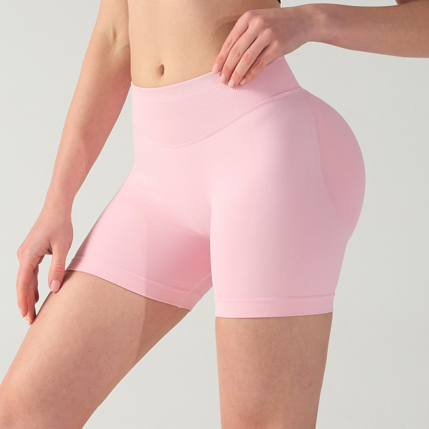 L Grey High-Elastic Hip Yoga Shorts - Seamless Mid-Intensity Pilates Workout Shorts