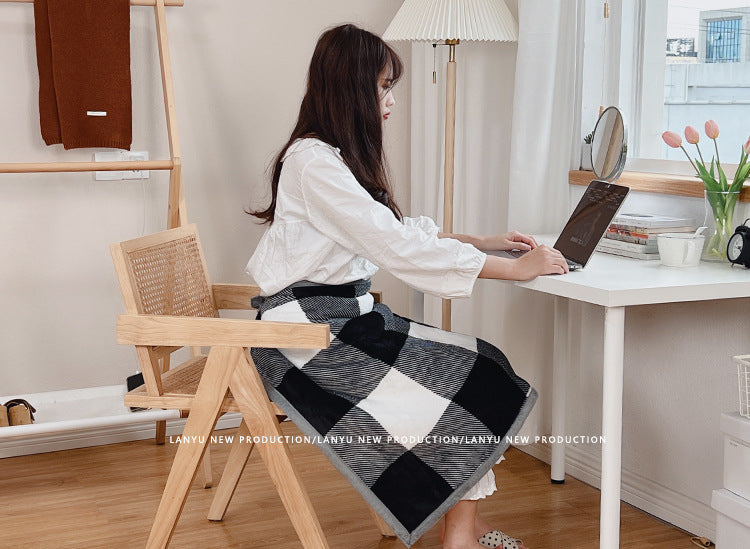 Double-Sided Geometric & Plush Throw Blanket - Warm 70x100cm Multi-Use Wrap Black and white checkered/reverse gray