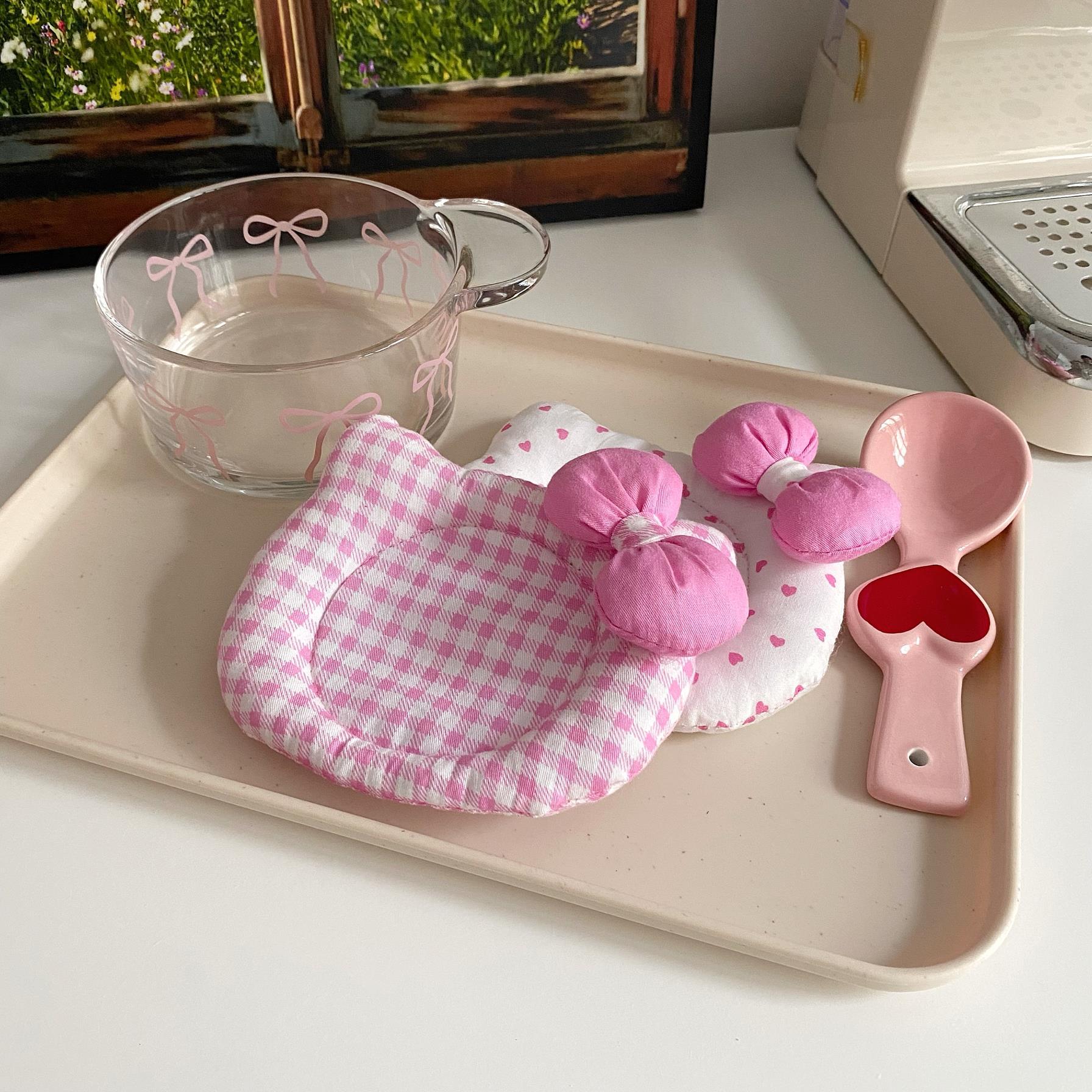 Korean INS Kitty Quilt Insulation Pad, Cute Fabric Kitchen Mat, Desktop Decoration White and Pink