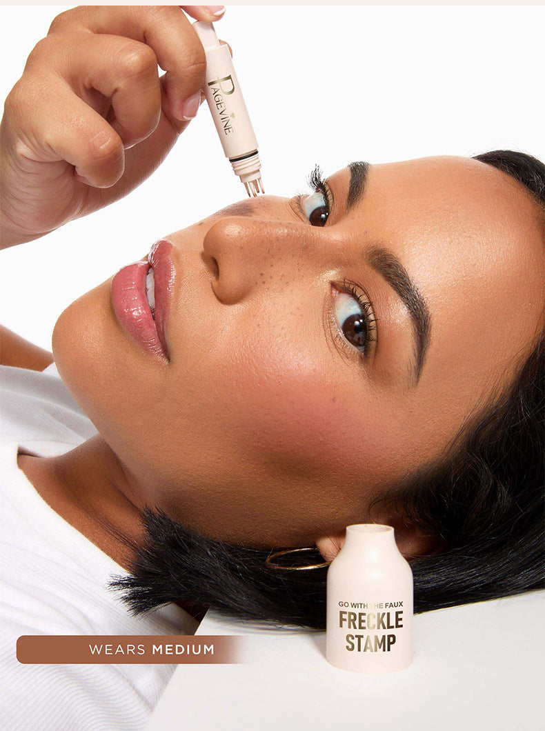 Effortless Faux Freckle Stamp Pen - Natural Looking Freckle Clusters in Seconds light