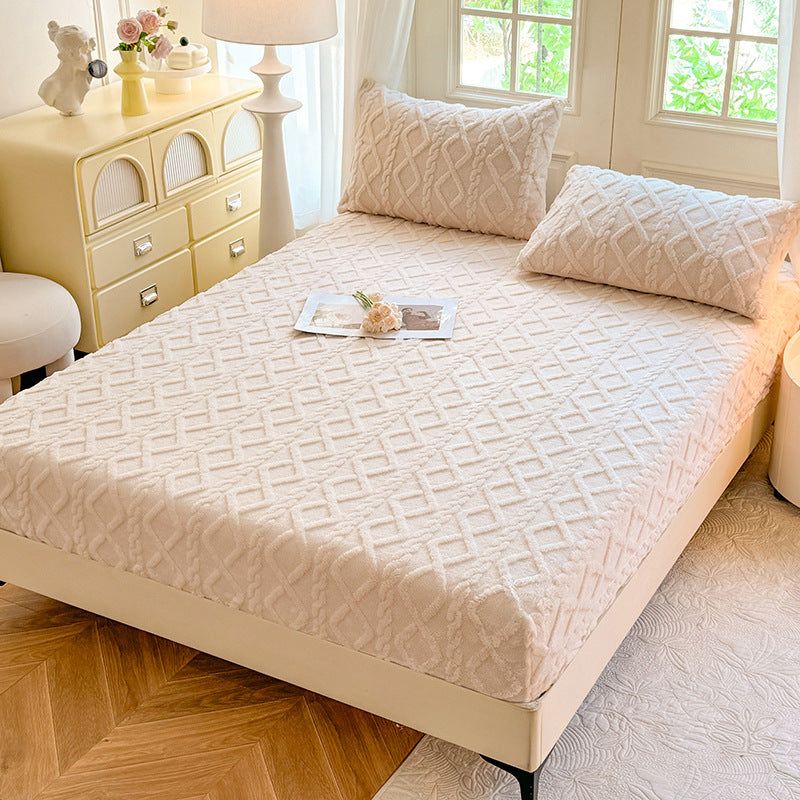 Beige Ultra Soft Plush Fitted Sheet - Winter Warm Plush Bed Sheet Embossed Diamond Pattern 180x200cm