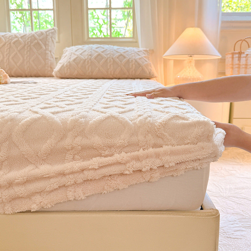 Beige Ultra Soft Plush Fitted Sheet - Winter Warm Plush Bed Sheet Embossed Diamond Pattern 180x200cm