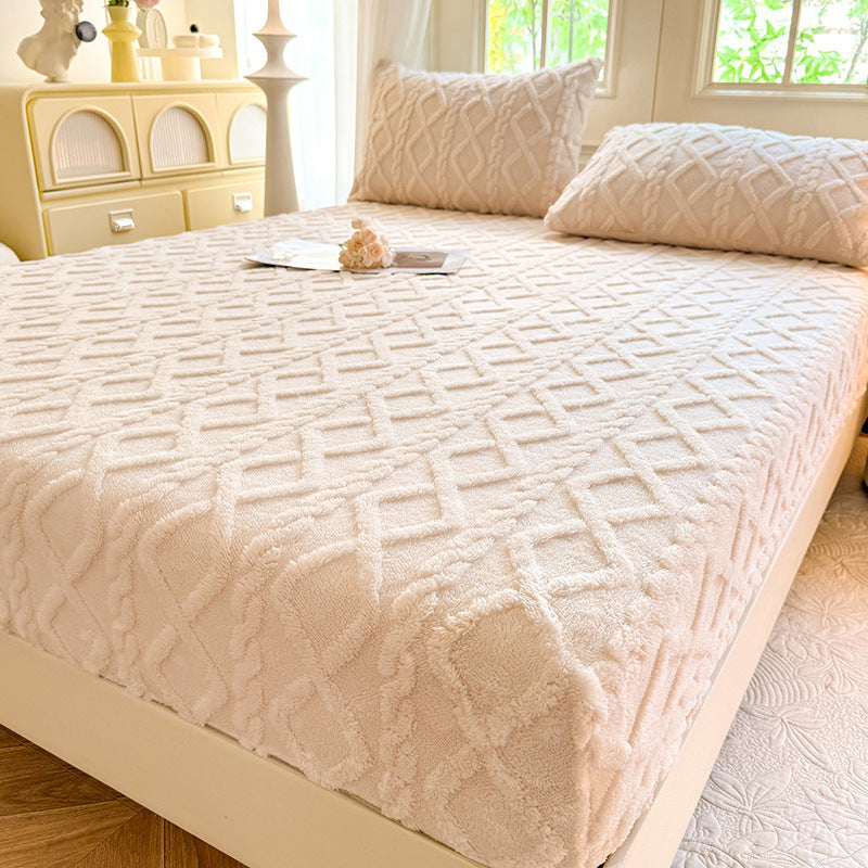 Beige Ultra Soft Plush Fitted Sheet - Winter Warm Plush Bed Sheet Embossed Diamond Pattern 180x200cm