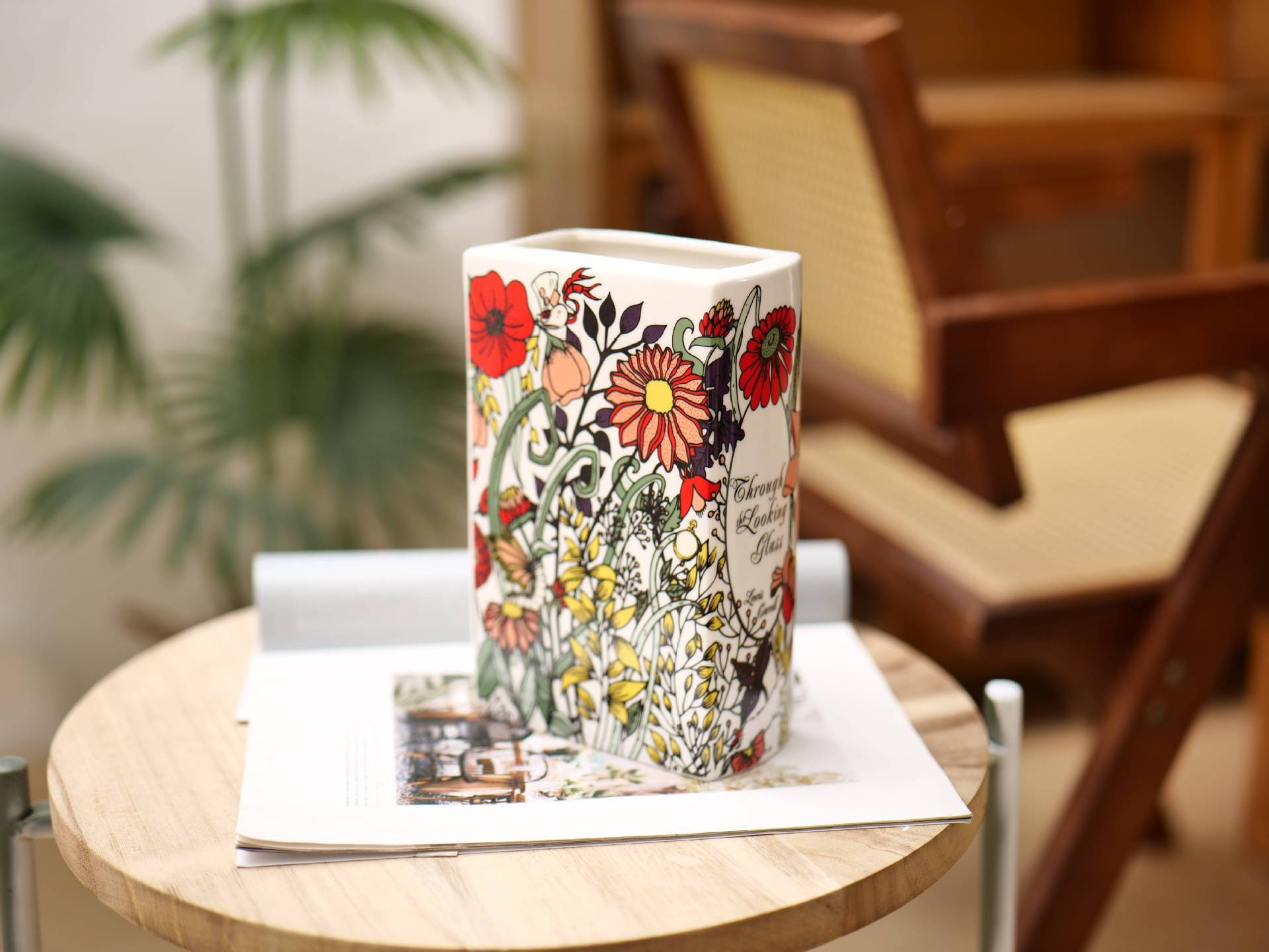Literary Book Vase - Creative Ceramic Planter & Desk Organizer Type A - 21x13x7cm