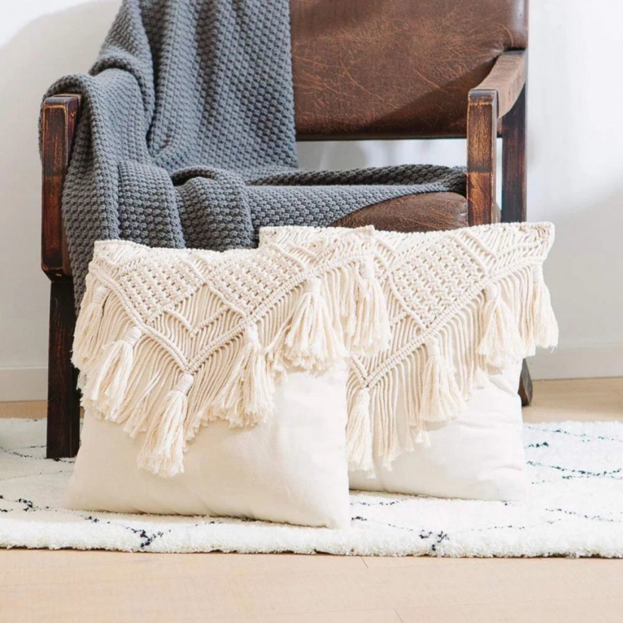 Grey Boho Chic Macrame Cushion Cover - Handmade Woven Cotton Linen Pillow Case with Tassels - Decorative Throw Pillow Sham 45x45cm (Cover Only)