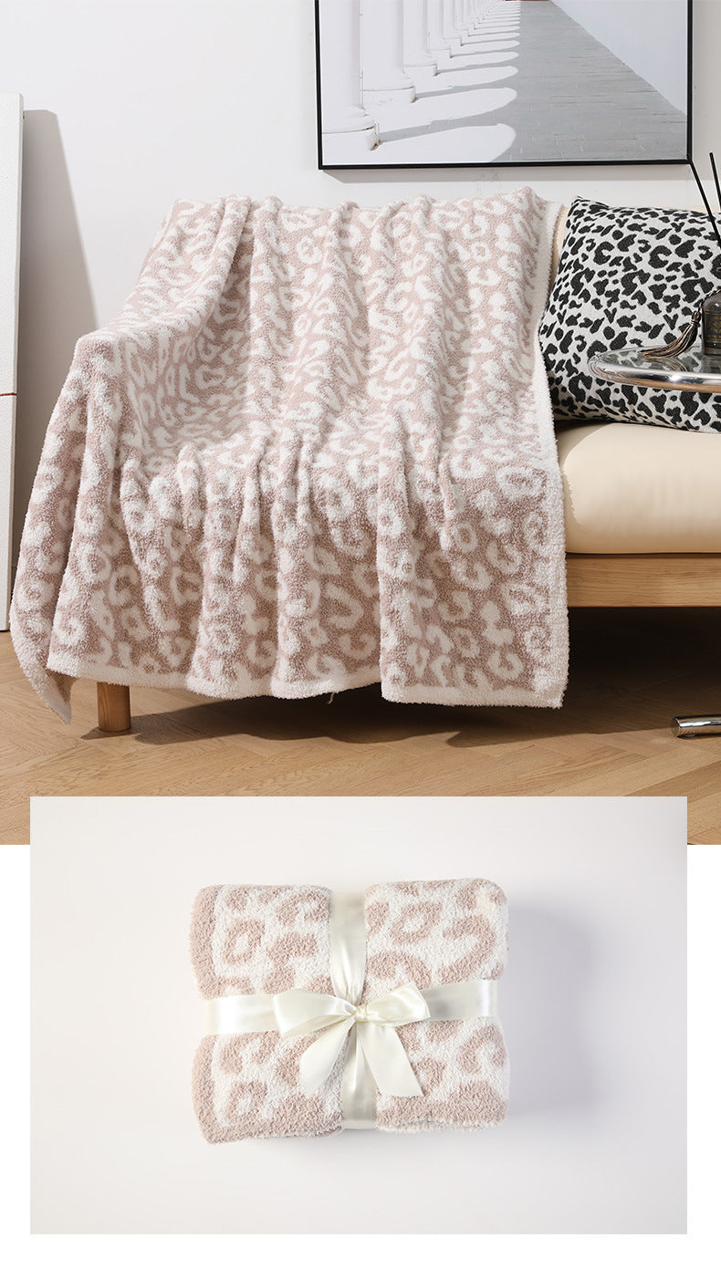 Beige Luxurious Leopard Print Knit Throw Blanket - Ultra-Soft Jacquard Plush for Sofa, Bed & Cozy Comfort 130x150cm