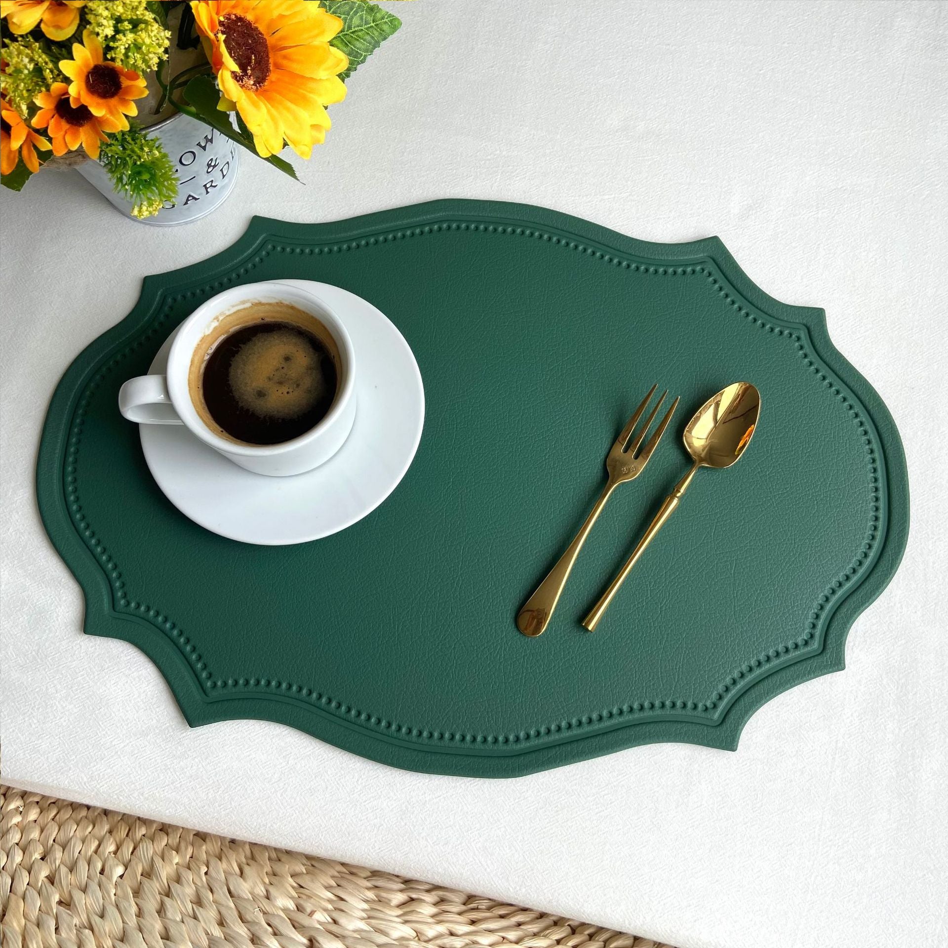 4 pcs Retro Faux Leather Placemat - Waterproof & Oil-Proof Dining Table Mat Dark green