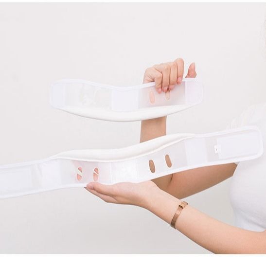 Size M White Adjustable Cervical Collar Neck Brace - Breathable Support for Pain Relief & Posture