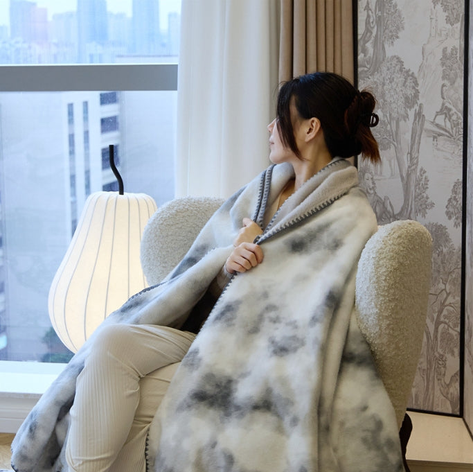 Grey Luxury Mink Velvet Ink Print Blanket - High-Quality Warmth for Your Home 150*200cm