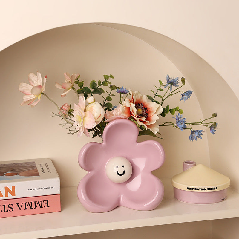 Artistic Floral Smiling Face Vase - Modern Ceramic Decor with Gloss Finish pink