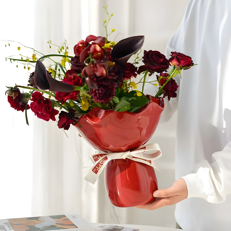 Handcrafted Minimalist Ceramic Vase - Artistic Home Decor Centerpiece red