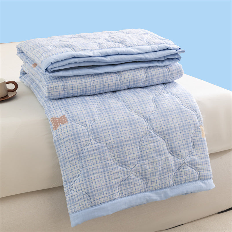 Lightweight Reversible Summer Quilt - Soft, Breathable & Machine Washable Comforter 150x200cm Plaid Bear