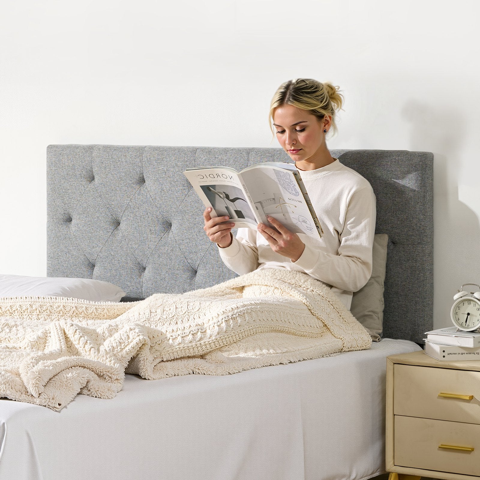 VEVOR Headboard, Full Size Headboard with Adjustable Height, Comfortable Diamond Tufted for Full Size Bed, W 56.3 x H 35.6-47.4 inches, Ideal for Bedroom, Hotel, Homestay, Dormitory, Light Grey