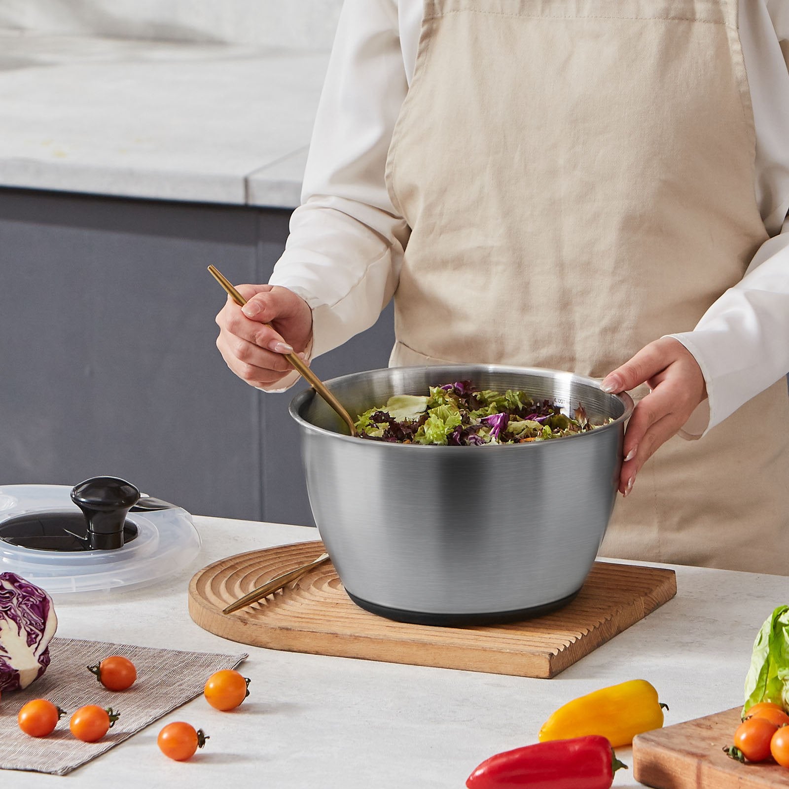 VEVOR Stainless Steel Salad Spinner, 4.5L, One-handed Easy Press Large Vegetable Dryer Washer, Lettuce Cleaner and Dryer with 304 Stainless Steel Bowl, for Greens, Herbs, Berries, Fruits, No BPA
