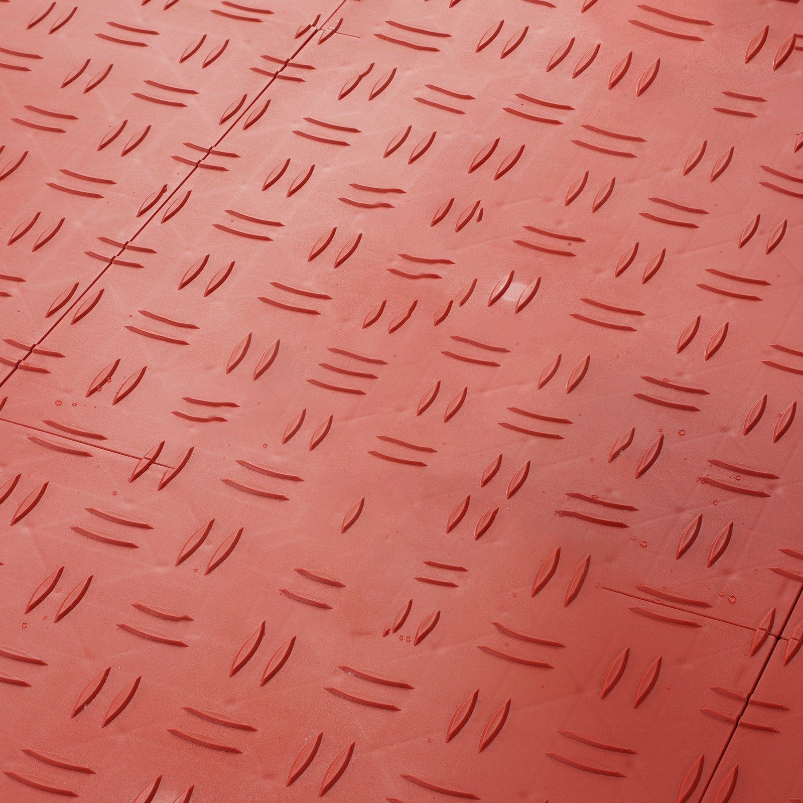 VEVOR Garage Tiles Interlocking, 12 x 12 x 0.53 inch 25 Pack Garage Floor Covering Tiles, Non-Slip Double-Sided Texture Garage Flooring Tiles, for Garages, Basements, Repair Shops, Red