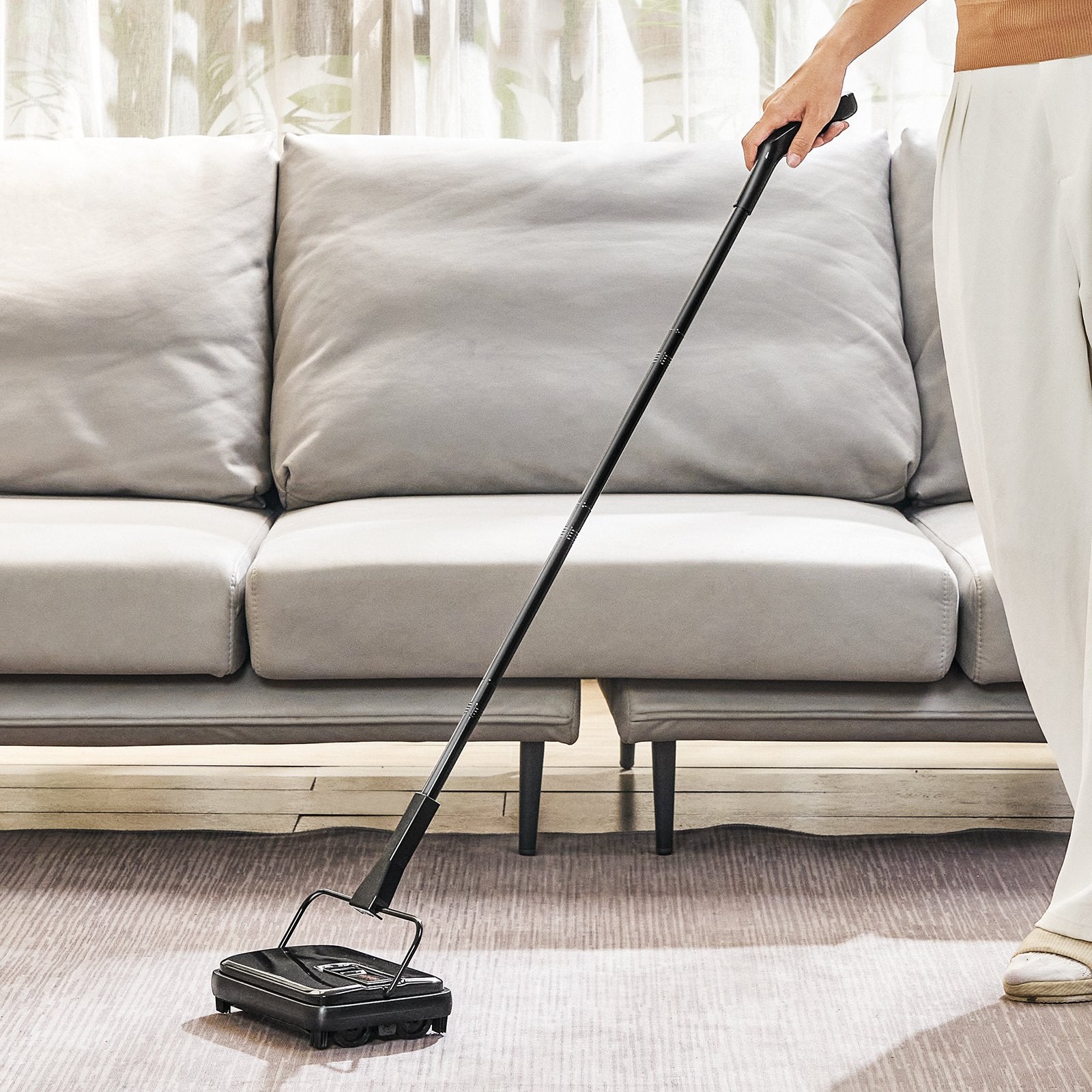 VEVOR Carpet Sweeper, 200 mm Sweeping Paths, Floor Sweeper Manual Non Electric, 300 ml Dustbin Capacity with Comb for Home Office Rugs Hardwood Surfaces Wood Floors Laminate, Cleans Dust Pet Hair