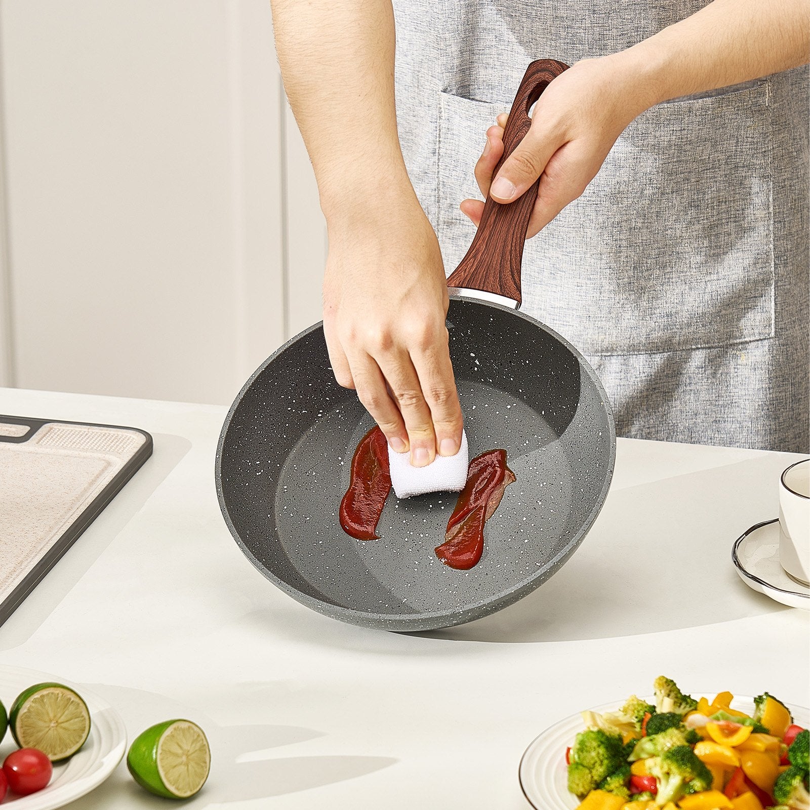 VEVOR Frying Pan Skillet, Aluminum Egg Fry Pans, 3 Piece Set 250, 280, 325 mm , Nonsitck Heavy-Duty Skillets with Heat-Resistant Handle, Chef's Kitchen Cookware, for Gas, Electric, Induction, Grey