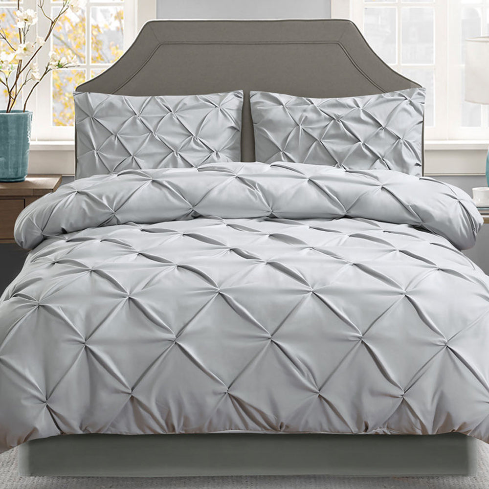 Luxurious 3PC Pinch Pleated King Quilt Set - Giselle Bedding